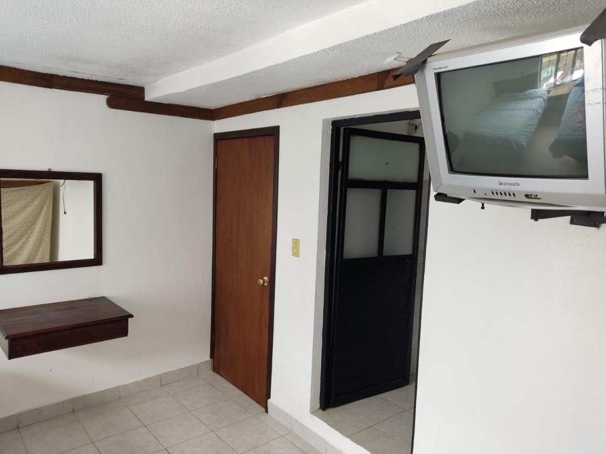 Hotel Tivoli San Cristobal de las Casas Bagian luar foto